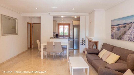 Apartamento en venta en Algorfa (Alicante)