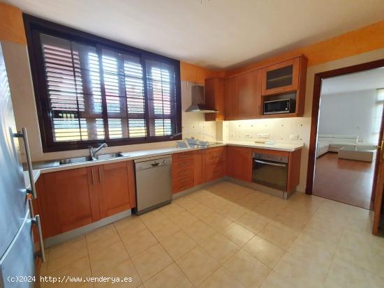 Chalet independiente en venta - SANTA CRUZ DE TENERIFE