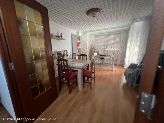 Se vende piso en buena zona Manises - VALENCIA