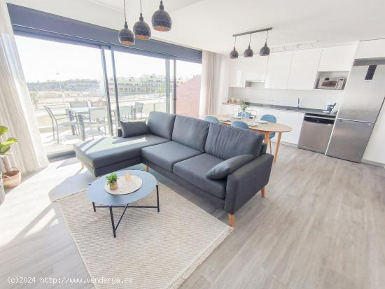  Dúplex con 3 dorm. en Camporrosso Village - www.inmobiliarialesdunes.com - ALICANTE 