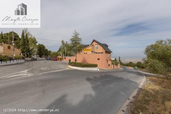 CHALET-RESTAURANTE EN VENTA CON 2000M2 DE PARCELA EN CUMBRES VERDES - GRANADA