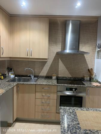 SE VENDE PISO REFORMADO  EN EL ESPIRALL - BARCELONA