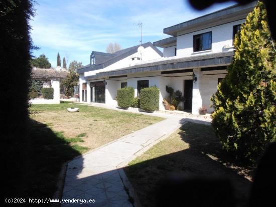  Chalet en Paracuellos de Jarama, zona Los Berrocales del Jarama - MADRID 