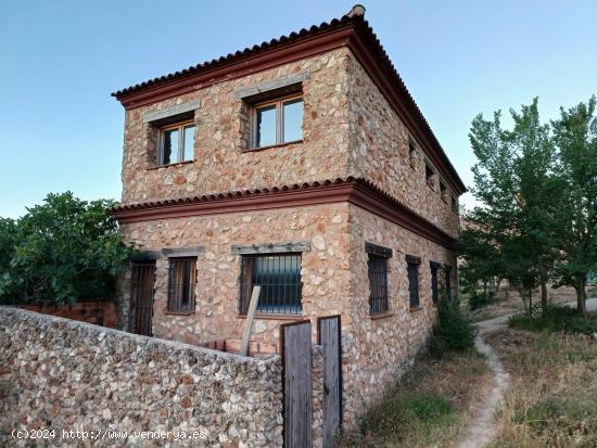 EDIFICIO RÚSTICO RIOPAR - ALBACETE