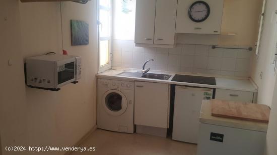 Apartamento de un dormitorio junto a calle Feria - SEVILLA