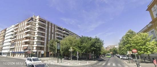 LOCAL COMERCIAL A PIE DE CALLE EN ZONA CENTRO - CORDOBA