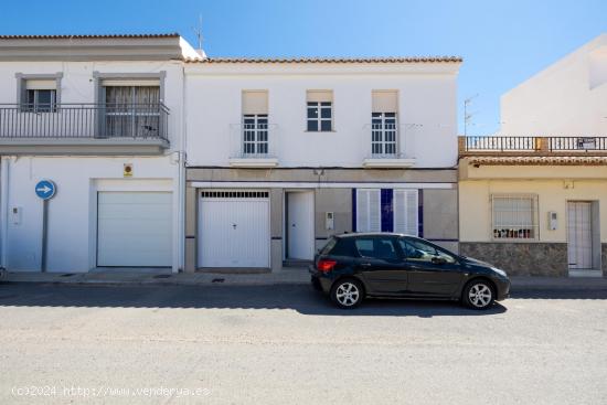  Casa en muy buen estado en el Centro de Carchuna - GRANADA 