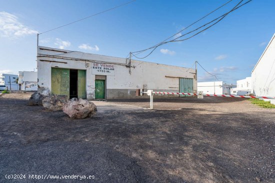 SE VENDE Terreno industrial en zona de Puerto Naos - Arrecife