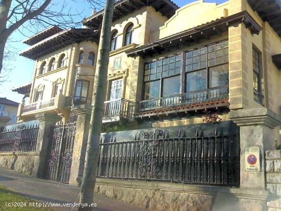 Majestuosa casa torre montañesa en Santander