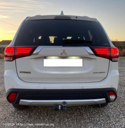 MITSUBISHI Outlander en venta en AlcarrÃ s (Lleida) - AlcarrÃ s