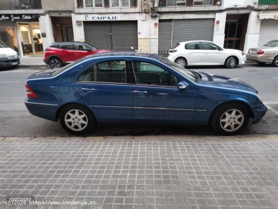 Mercedes Clase C C 200 de 2002 con 201.000 Km por 4.900 EUR. en Alicante