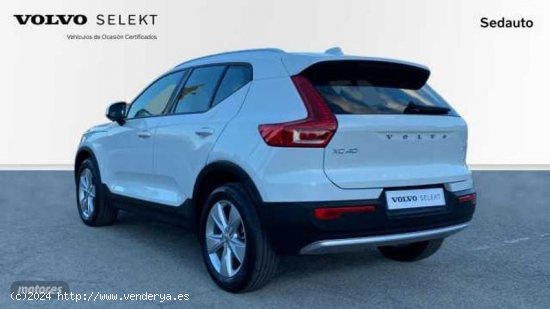 Volvo XC40 XC40 Core, T2 Automatica Microhibrido, Gasolina de 2024 con 17.465 Km por 35.400 EUR. en 