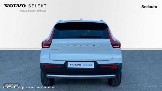 Volvo XC40 XC40 Core, T2 Automatica Microhibrido, Gasolina de 2024 con 17.465 Km por 35.400 EUR. en 