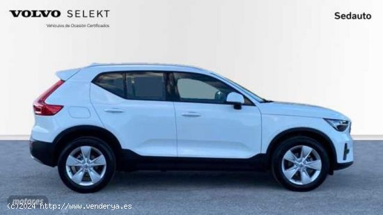 Volvo XC40 XC40 Core, T2 Automatica Microhibrido, Gasolina de 2024 con 17.465 Km por 35.400 EUR. en 