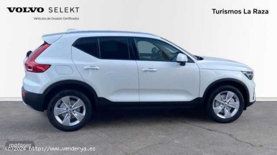 Volvo XC40 XC40 Core, B3 Mild hybrid, Gasolina de 2024 con 5 Km por 38.900 EUR. en Sevilla