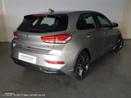 Hyundai i30 1.5 DPI Klass SLX 110 de 2024 con 15 Km por 22.500 EUR. en Granada