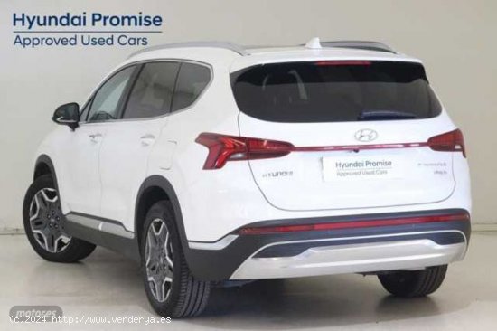 Hyundai Santa Fe Santa Fe 1.6TGDI PHEV Tecno 7pl 4WD 6AT de 2022 con 17.602 Km por 35.373 EUR. en Ba