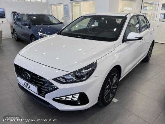 Hyundai i30 1.5 DPI Klass SLX 110 de 2022 con 24.069 Km por 18.900 EUR. en Cuenca