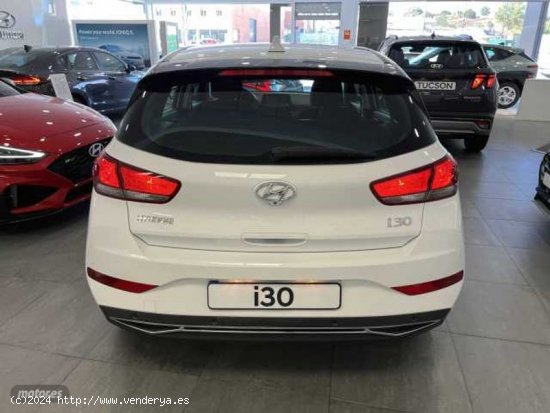 Hyundai i30 1.5 DPI Klass SLX 110 de 2022 con 24.069 Km por 18.900 EUR. en Cuenca