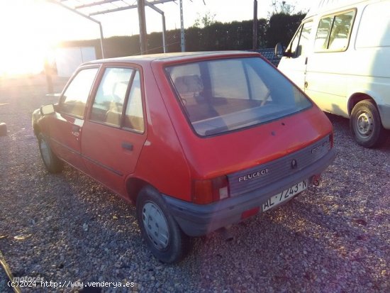 Peugeot 205 1.1 GL 5 PUERTAS. de 1989 con 159.000 Km por 1.000 EUR. en Murcia