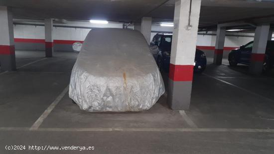 Parking en Zona Zaidín -junto  polideportivo Nuñez Blanca entre palacio de deportes y Serrallo Pla