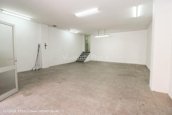 Local Comercial con Altillo en Sector V -REFORMADO- - ALICANTE