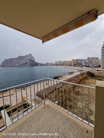 Bonito apartamento situado en primera línea del mar. - ALICANTE