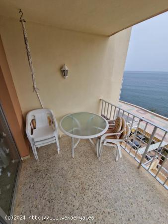 Bonito apartamento situado en primera línea del mar. - ALICANTE