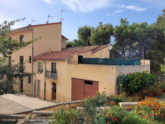  CASA CON BAJERA Y TERRAZA - NAVARRA 