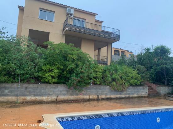  CHALET SEMINUEVO CON PISCINA - TARRAGONA 