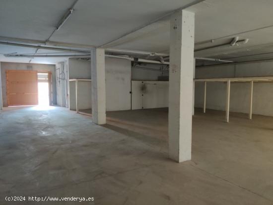 LOCAL COMERCIAL EN VENDA A IGUALADA - BARCELONA