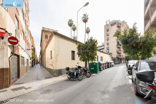 Plaza de Garage en zona Plaza de Gracia. - GRANADA