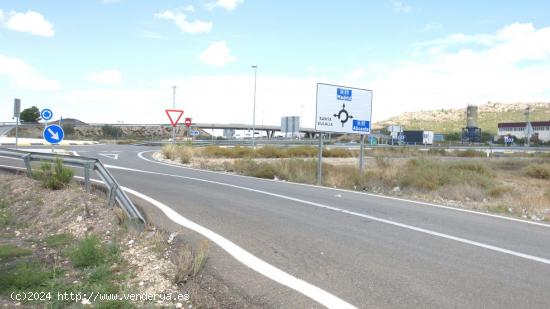 VENTA DE RESTAURANTE EN AUTOVIA ALICANTE-MADRID - ALICANTE