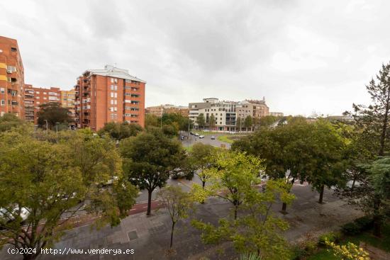 Espectacular piso en Zona de Valdepasilla - BADAJOZ