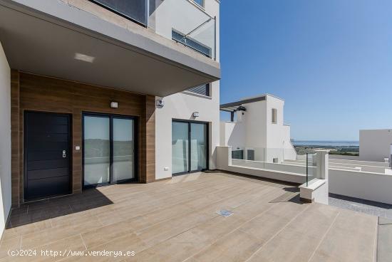 BUNGALOWS DE NUEVA CONSTRUCCIÓN EN SAN MIGUEL DE SALINAS - ALICANTE