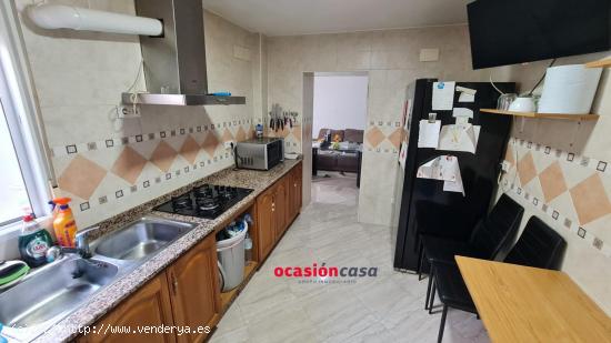 CASA REFORMADA Y CON TEJADO NUEVO EN EL CENTRO - CORDOBA