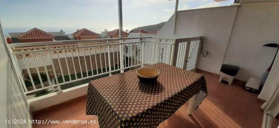 Se vende amplio duplex  en Roque del Conde - SANTA CRUZ DE TENERIFE