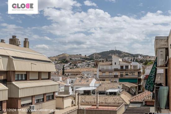 PISO EN ÚLTIMA PLANTA ZONA CARRIL DEL PICÓN - GRANADA