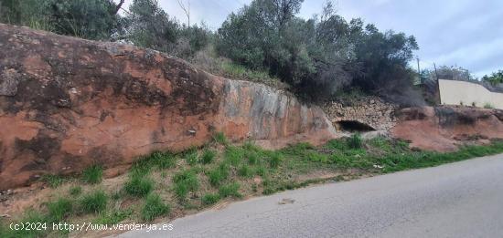 Terreno urbanizable en Unidad de Actuación. - BARCELONA