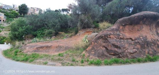 Terreno urbanizable en Unidad de Actuación. - BARCELONA