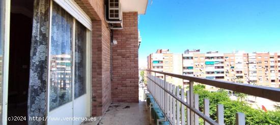  Vivienda para reformar junto al Corte Ingles - BADAJOZ 