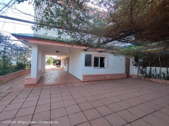 FINCA EN VENTA ENTRERRIOS DOS CASAS LEGALIZADAS - MALAGA