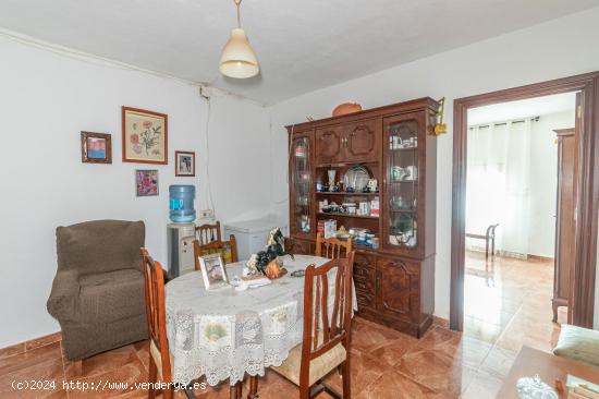  ¡Tu Hogar Ideal con Terraza en Moraleda de Zafayona Espera por Ti!  - GRANADA