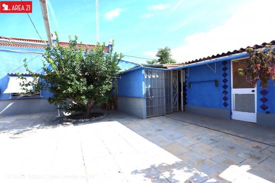 CHALET EN VENTA EN LLIRIA CERCA DEL HOSPITAL - VALENCIA