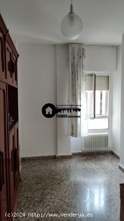 INMOBILIARIA TEJARES VENDE PISO ZONA CENTRO-CARRETAS - ALBACETE