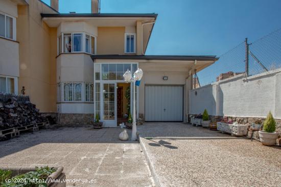 Chalet adosado en la mejor ubicación de Los Ángeles de San Rafael (Segovia) - SEGOVIA