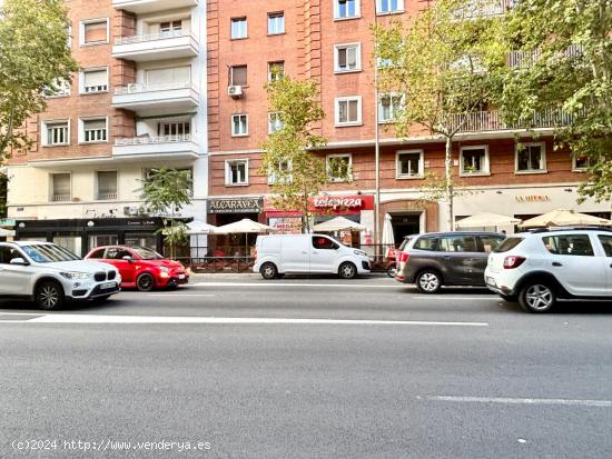 Restaurante de diseño con terraza - MADRID