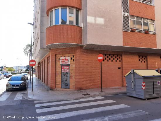 LOCAL COMERCIAL ESQUINA A DOS CALLES - VALENCIA