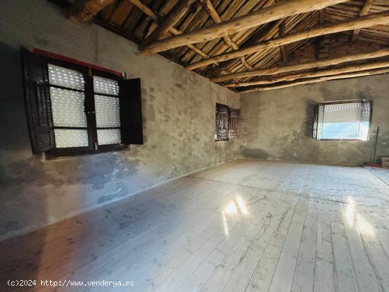 SE VENDE VIVIENDA EN LA GRANJA DE SAN VICENTE - LEON