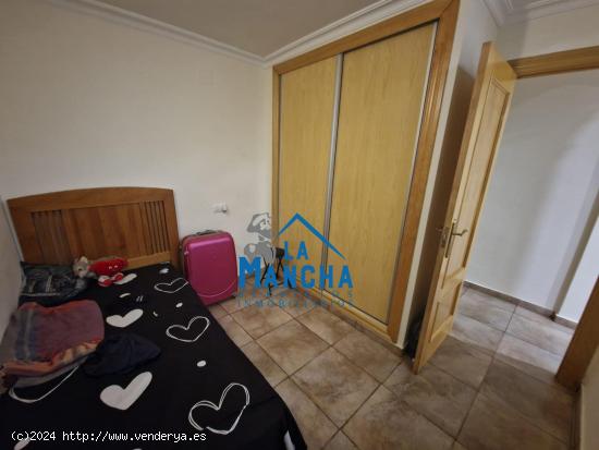 INMOBILIARIA LA MANCHA VENDE PISO BAJO EN ZONA CARRETAS/CENTRO - ALBACETE